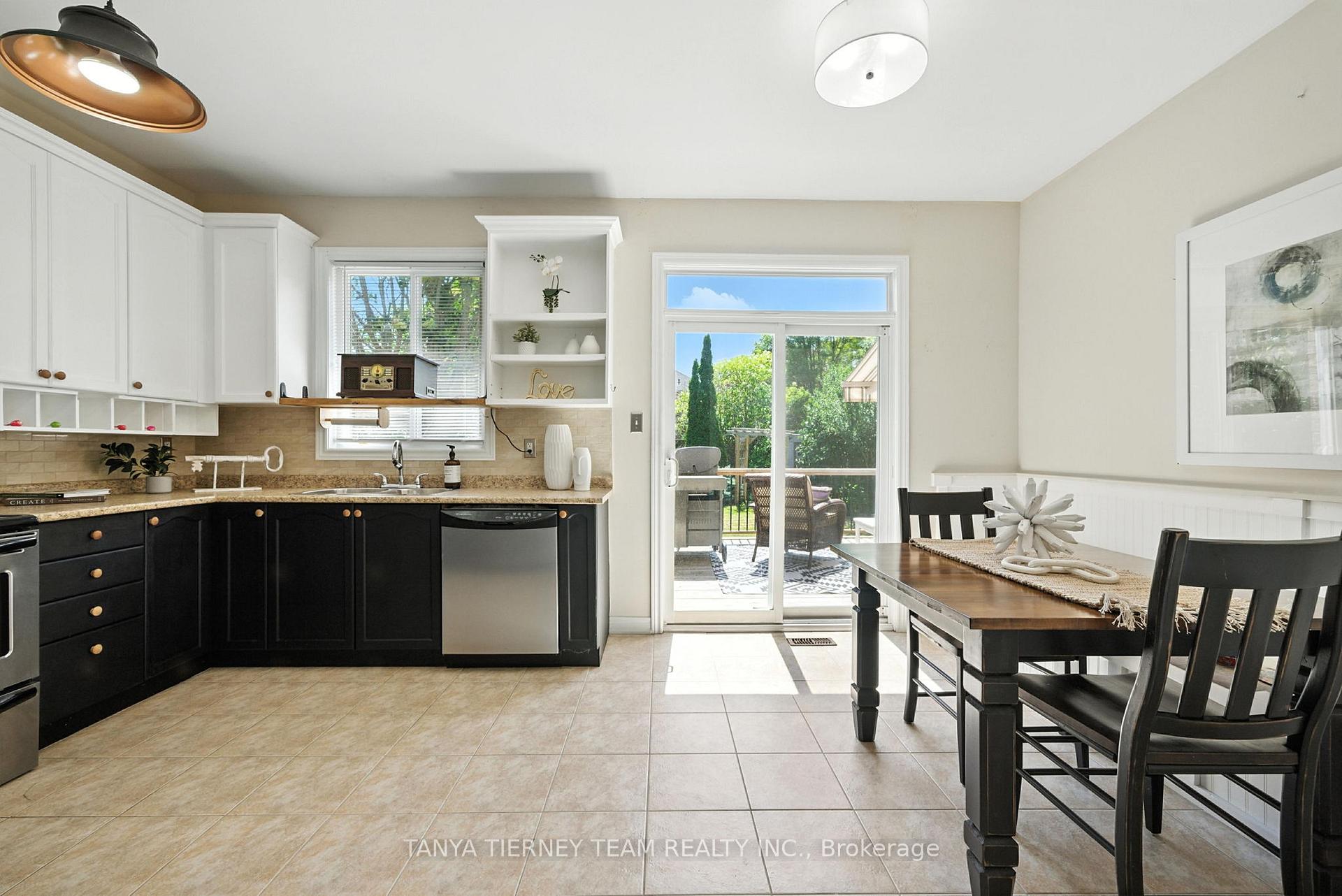 Photo 14 of 32 Alfred Shrubb Lane, Clarington, Bowmanville — HOMEH