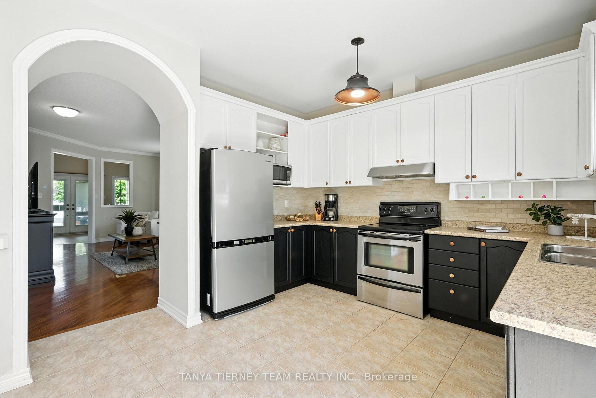 Photo 15 of 32 Alfred Shrubb Lane, Clarington, Bowmanville — HOMEH