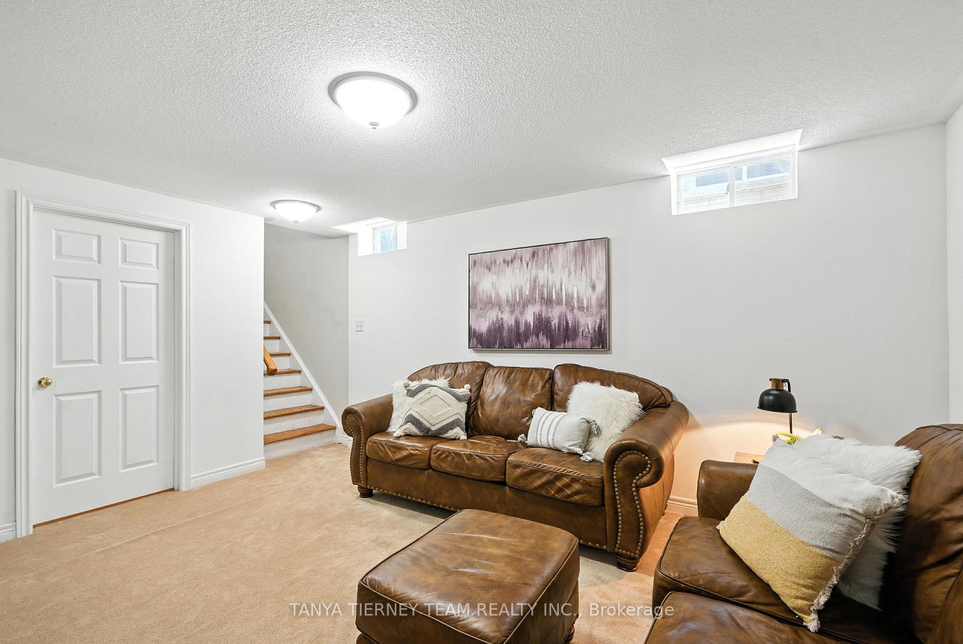 Photo 18 of 32 Alfred Shrubb Lane, Clarington, Bowmanville — HOMEH