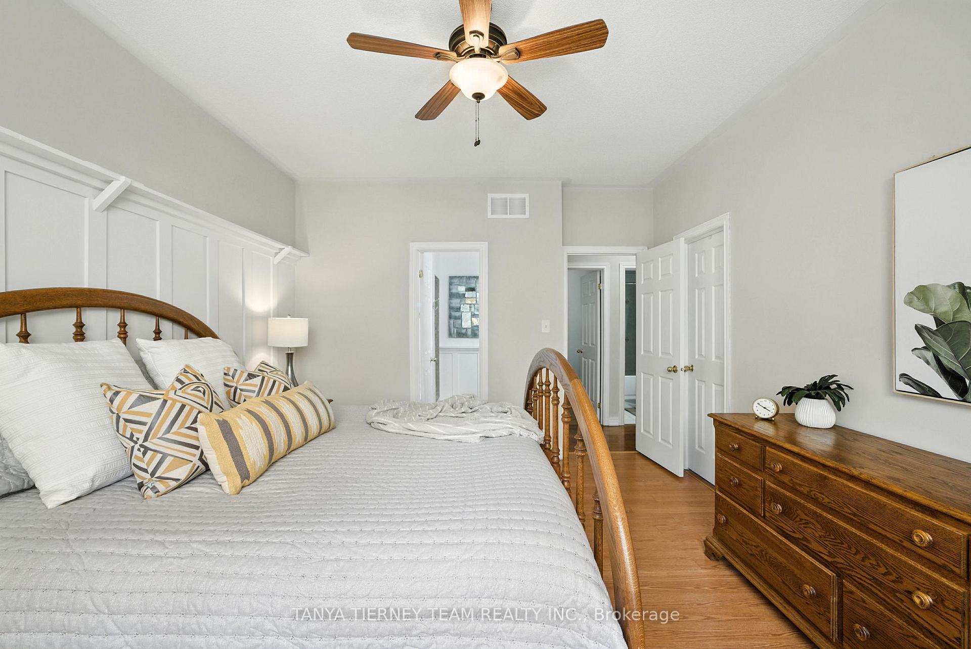 Photo 23 of 32 Alfred Shrubb Lane, Clarington, Bowmanville — HOMEH