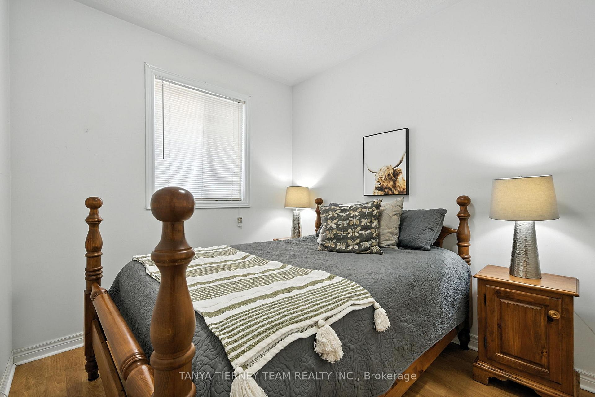 Photo 27 of 32 Alfred Shrubb Lane, Clarington, Bowmanville — HOMEH