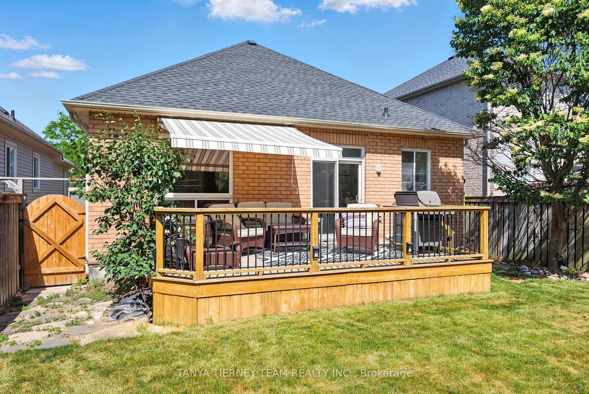 Photo 34 of 32 Alfred Shrubb Lane, Clarington, Bowmanville — HOMEH