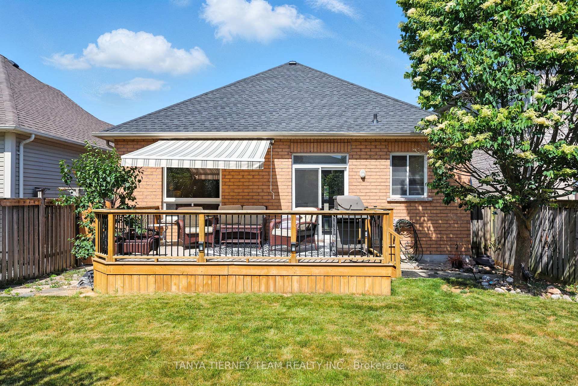Photo 35 of 32 Alfred Shrubb Lane, Clarington, Bowmanville — HOMEH
