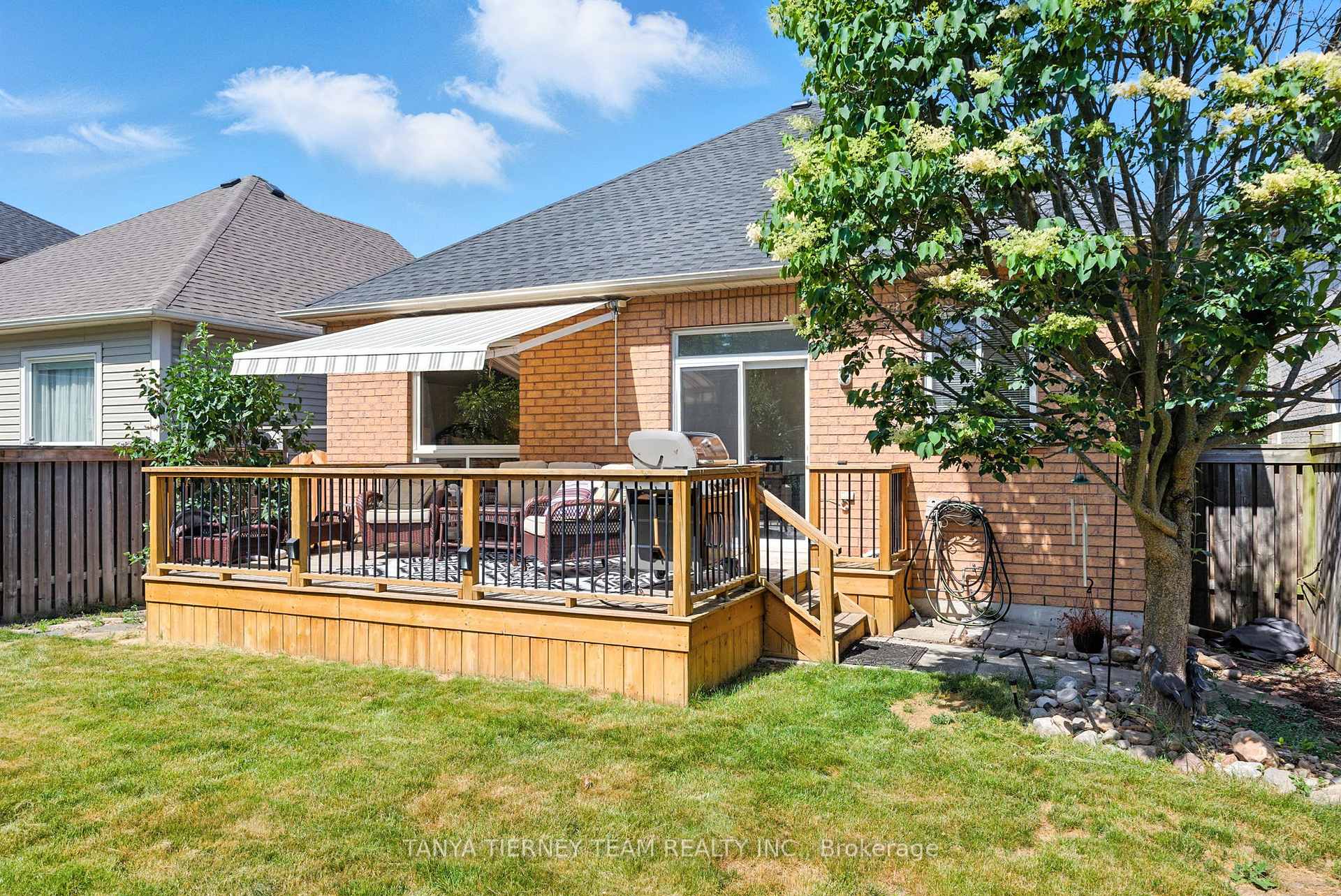 Photo 36 of 32 Alfred Shrubb Lane, Clarington, Bowmanville — HOMEH
