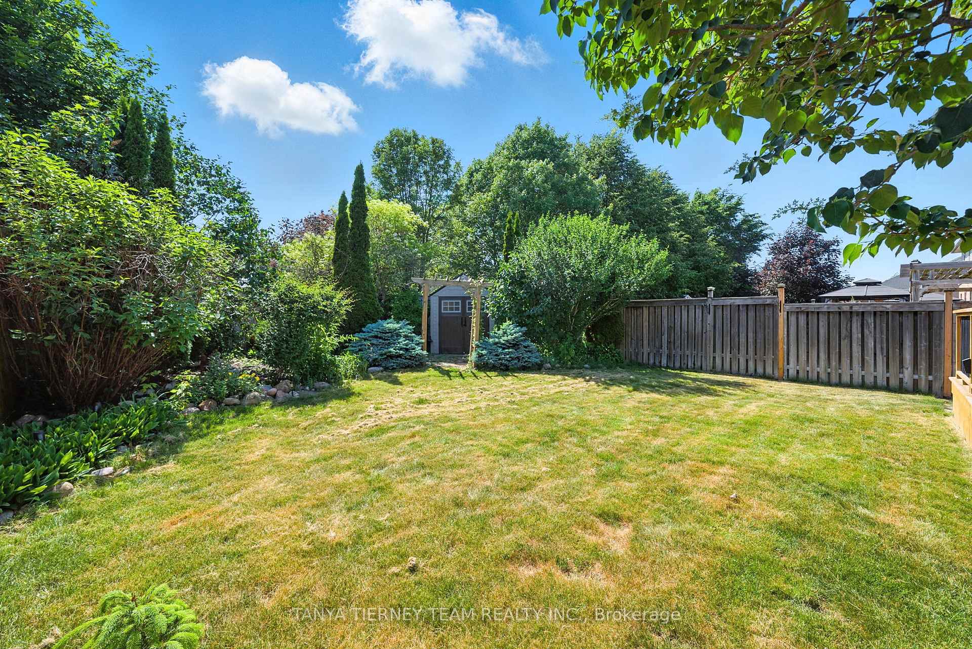 Photo 37 of 32 Alfred Shrubb Lane, Clarington, Bowmanville — HOMEH
