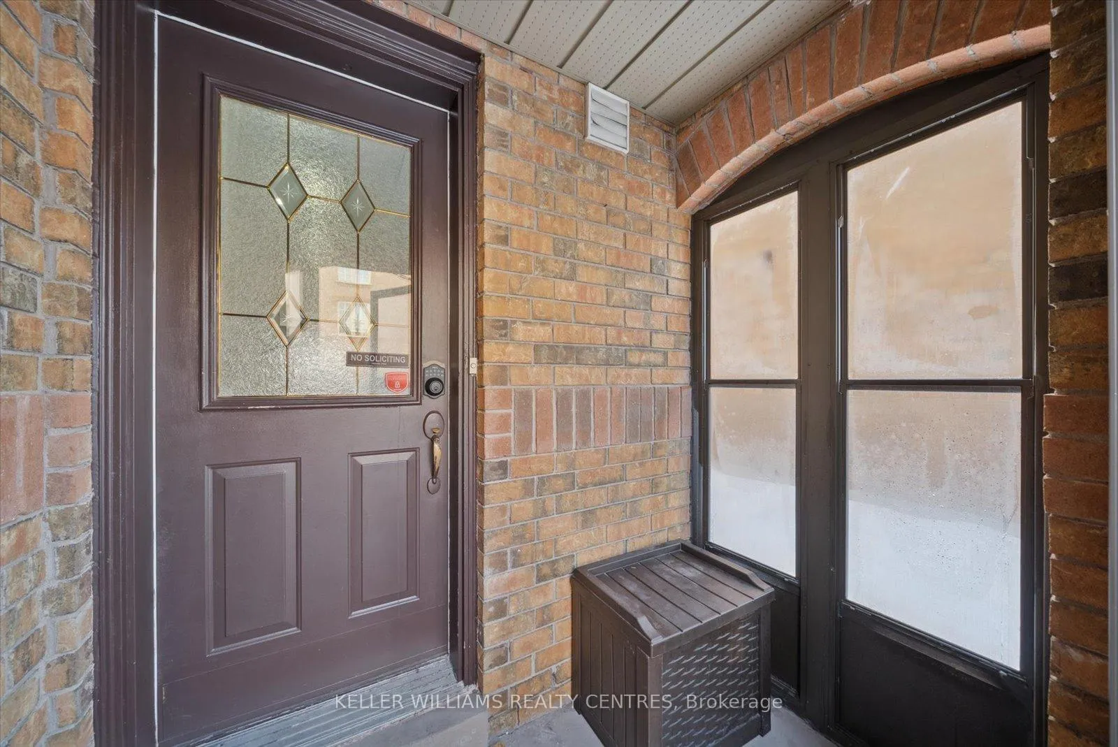 Photo 4 of Unit 8, 78 Tania Crescent, Vaughan, Maple — HOMEH