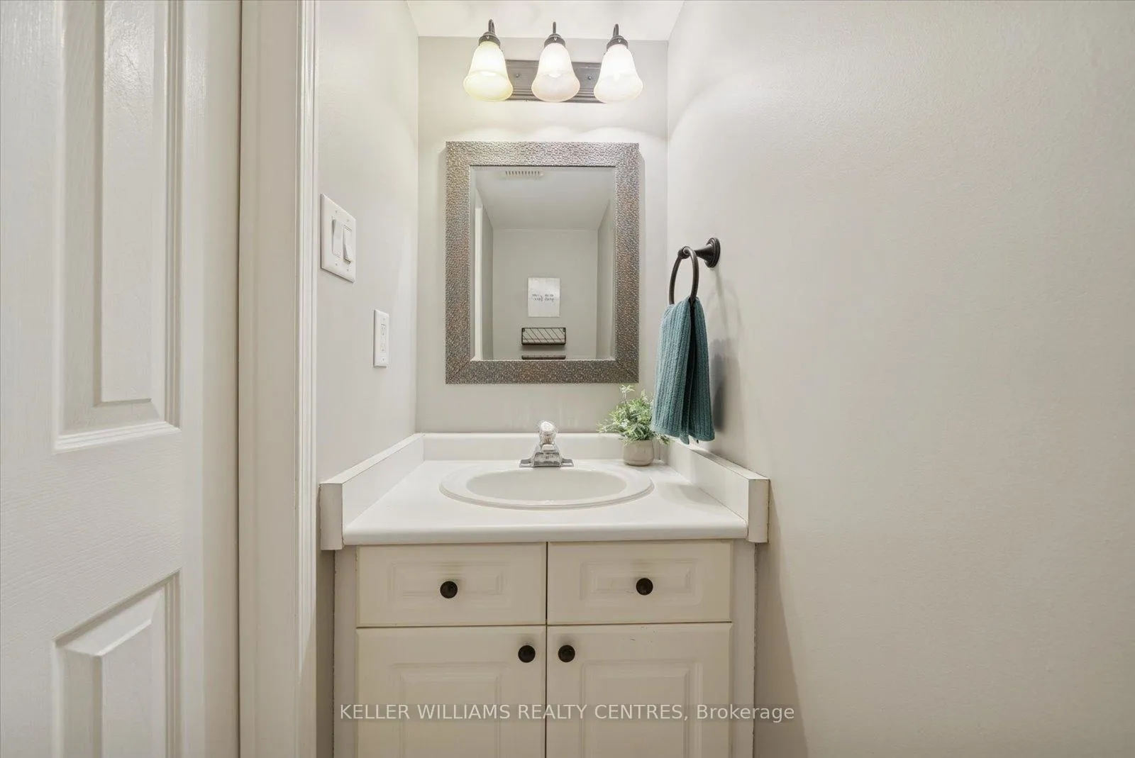Photo 13 of Unit 8, 78 Tania Crescent, Vaughan, Maple — HOMEH