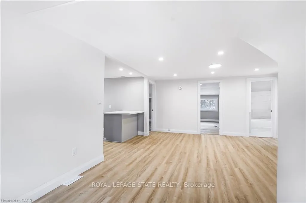 Photo 30 of Unit 2, 10 Comet Avenue, Hamilton, Hamilton Beach — HOMEH