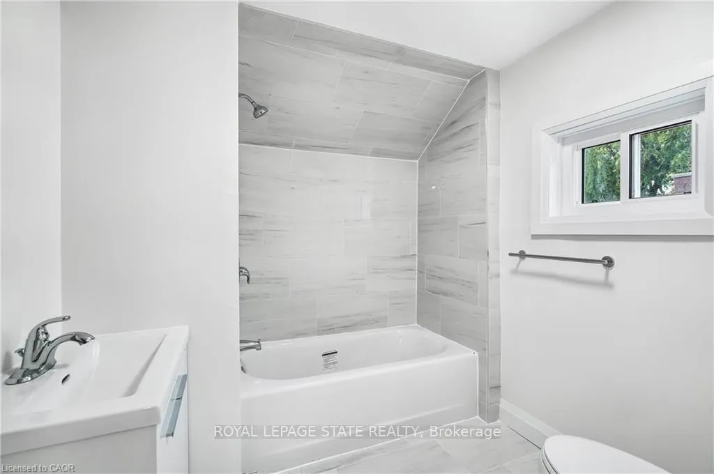 Photo 68 of Unit 2, 10 Comet Avenue, Hamilton, Hamilton Beach — HOMEH