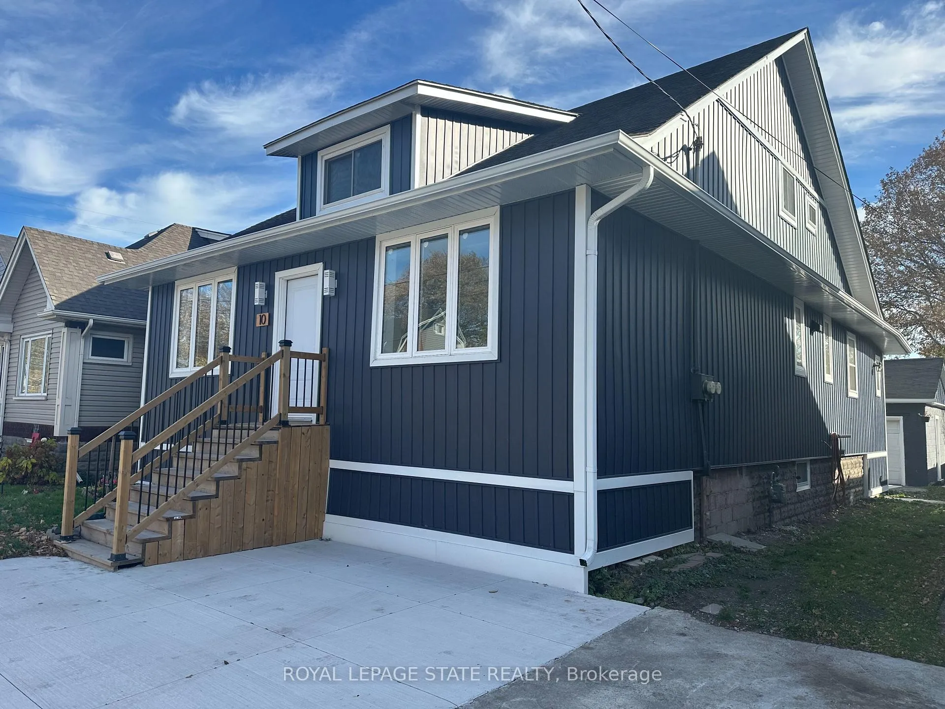 Photo 74 of Unit 2, 10 Comet Avenue, Hamilton, Hamilton Beach — HOMEH