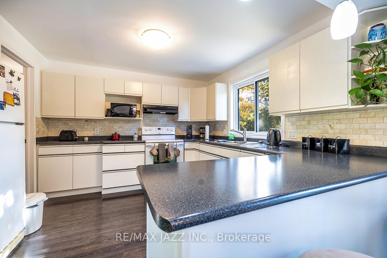 Photo 9 of 2552 Van Luven Road, Hamilton Township, Baltimore — HOMEH