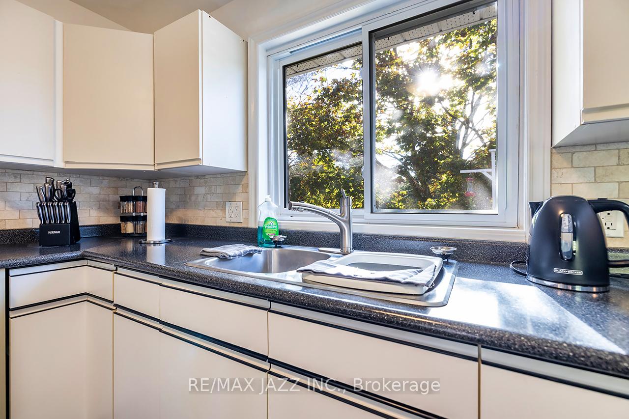 Photo 10 of 2552 Van Luven Road, Hamilton Township, Baltimore — HOMEH