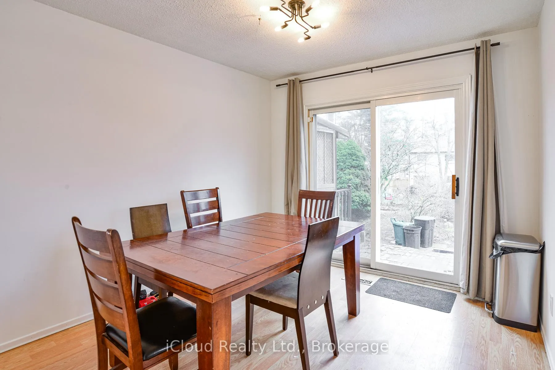 Photo 33 of 34 Kipling Place, Barrie, Letitia Heights — HOMEH