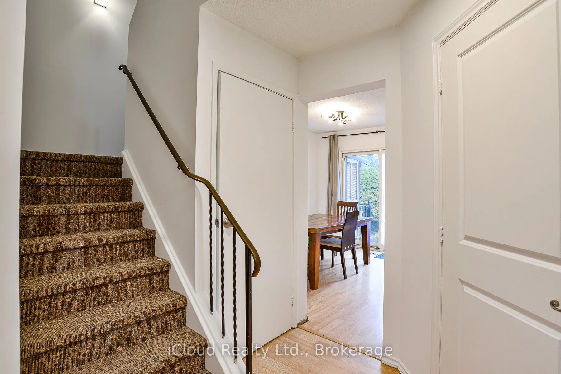 Photo 58 of 34 Kipling Place, Barrie, Letitia Heights — HOMEH