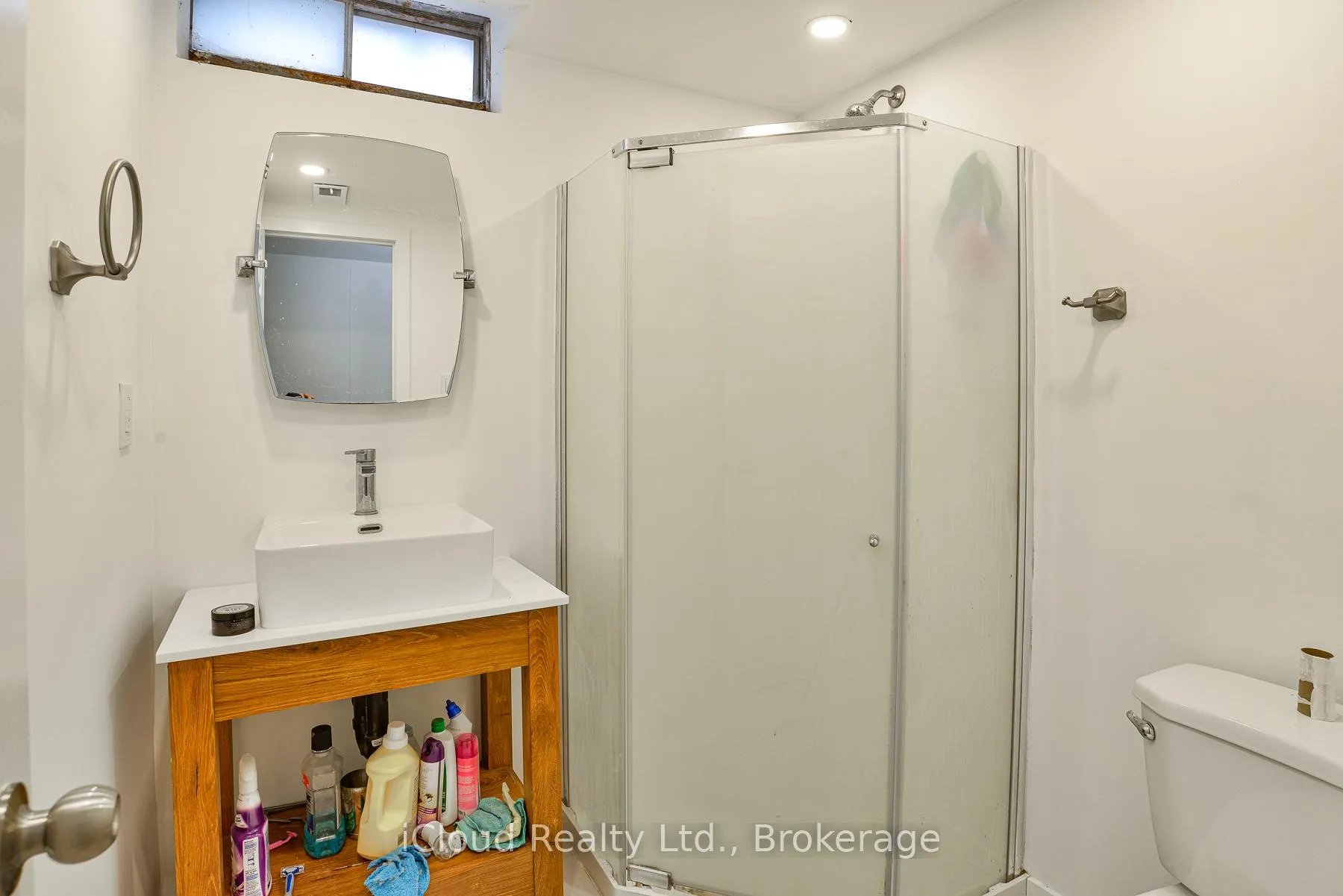 Photo 68 of 34 Kipling Place, Barrie, Letitia Heights — HOMEH