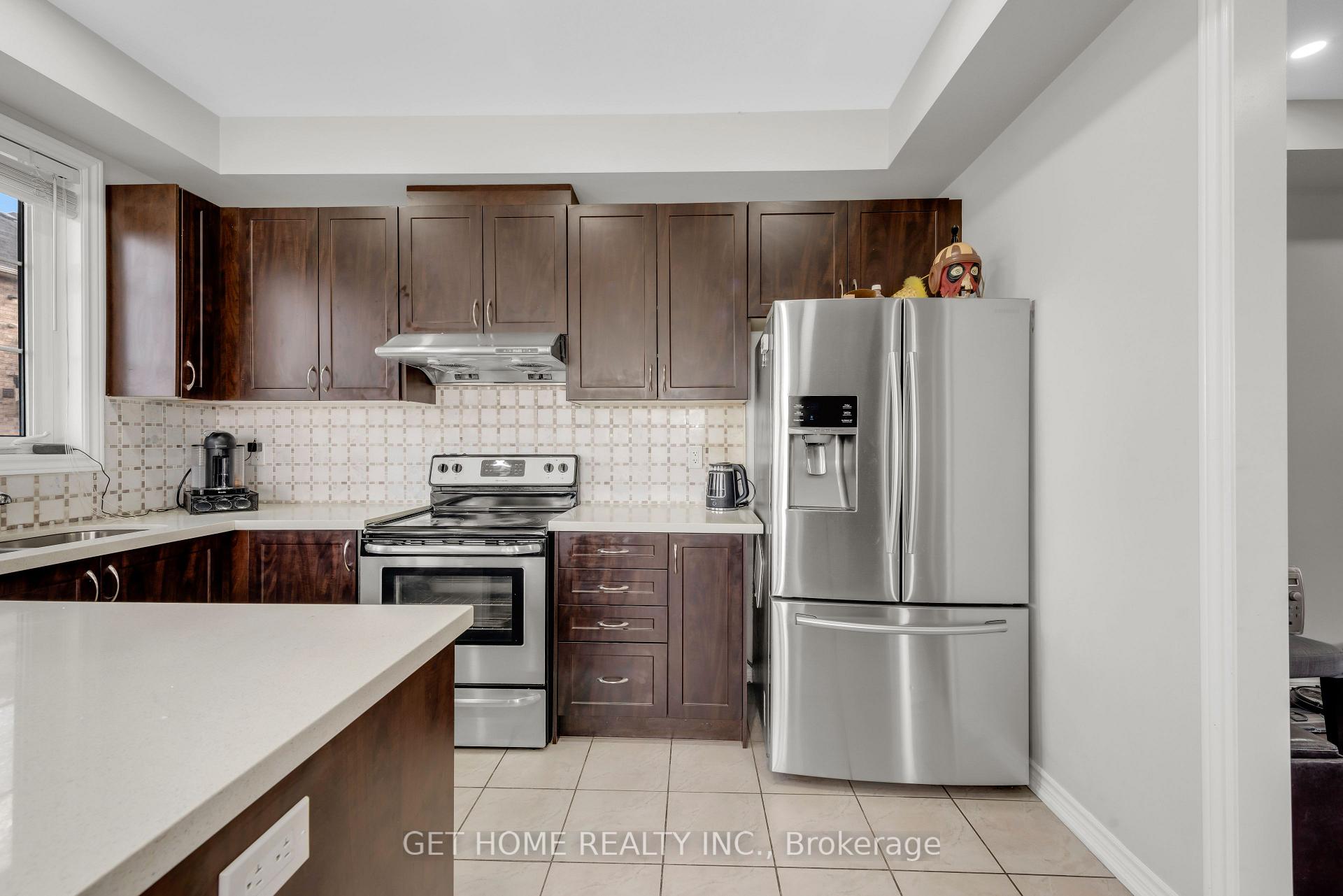 Photo 20 of 21 Rabbit Run Way, Brampton, Heart Lake — HOMEH