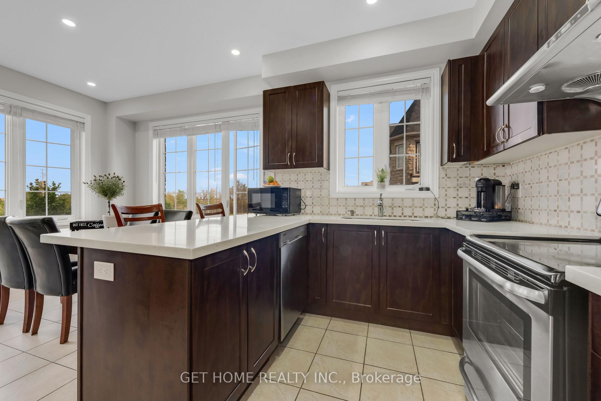 Photo 22 of 21 Rabbit Run Way, Brampton, Heart Lake — HOMEH