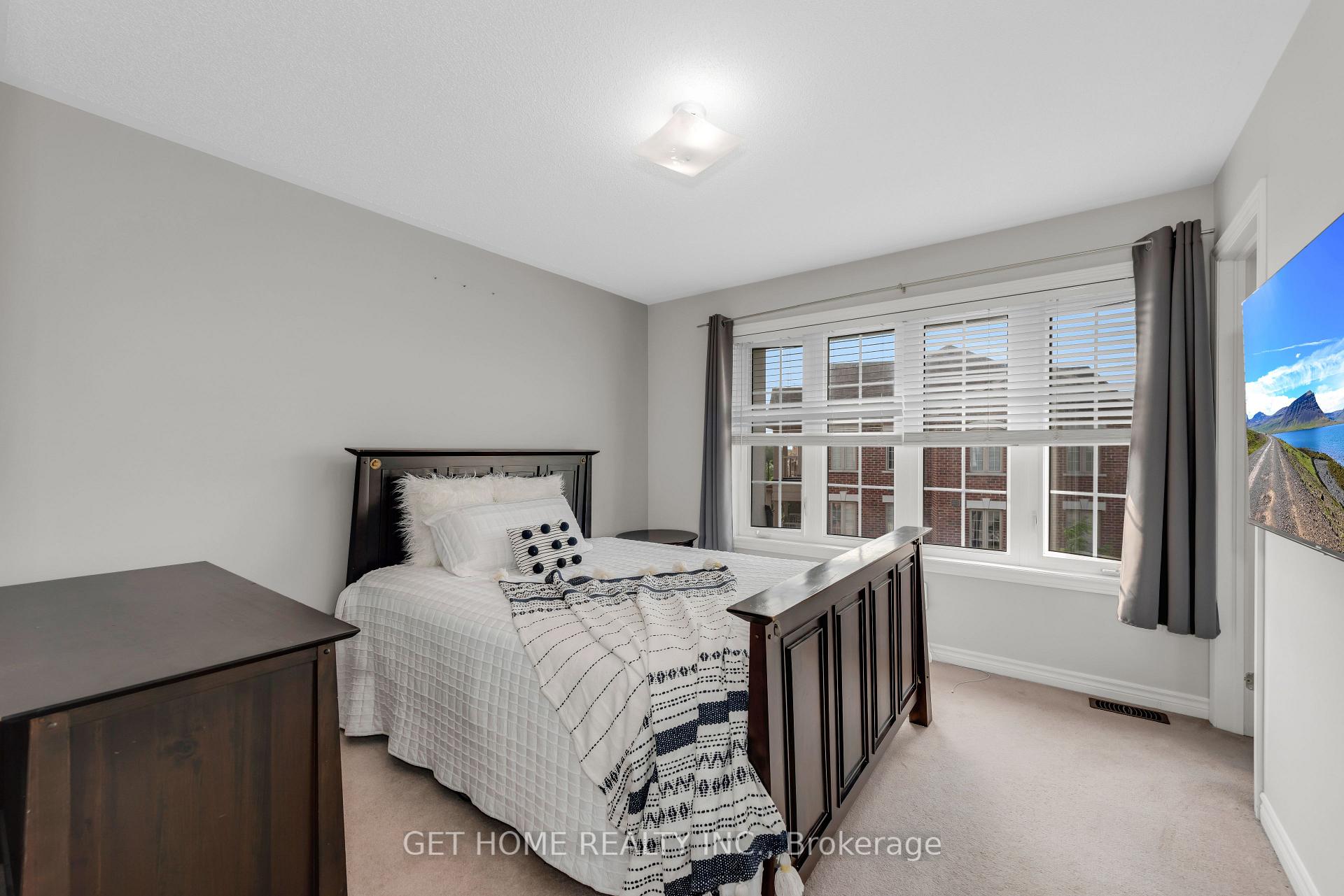 Photo 30 of 21 Rabbit Run Way, Brampton, Heart Lake — HOMEH