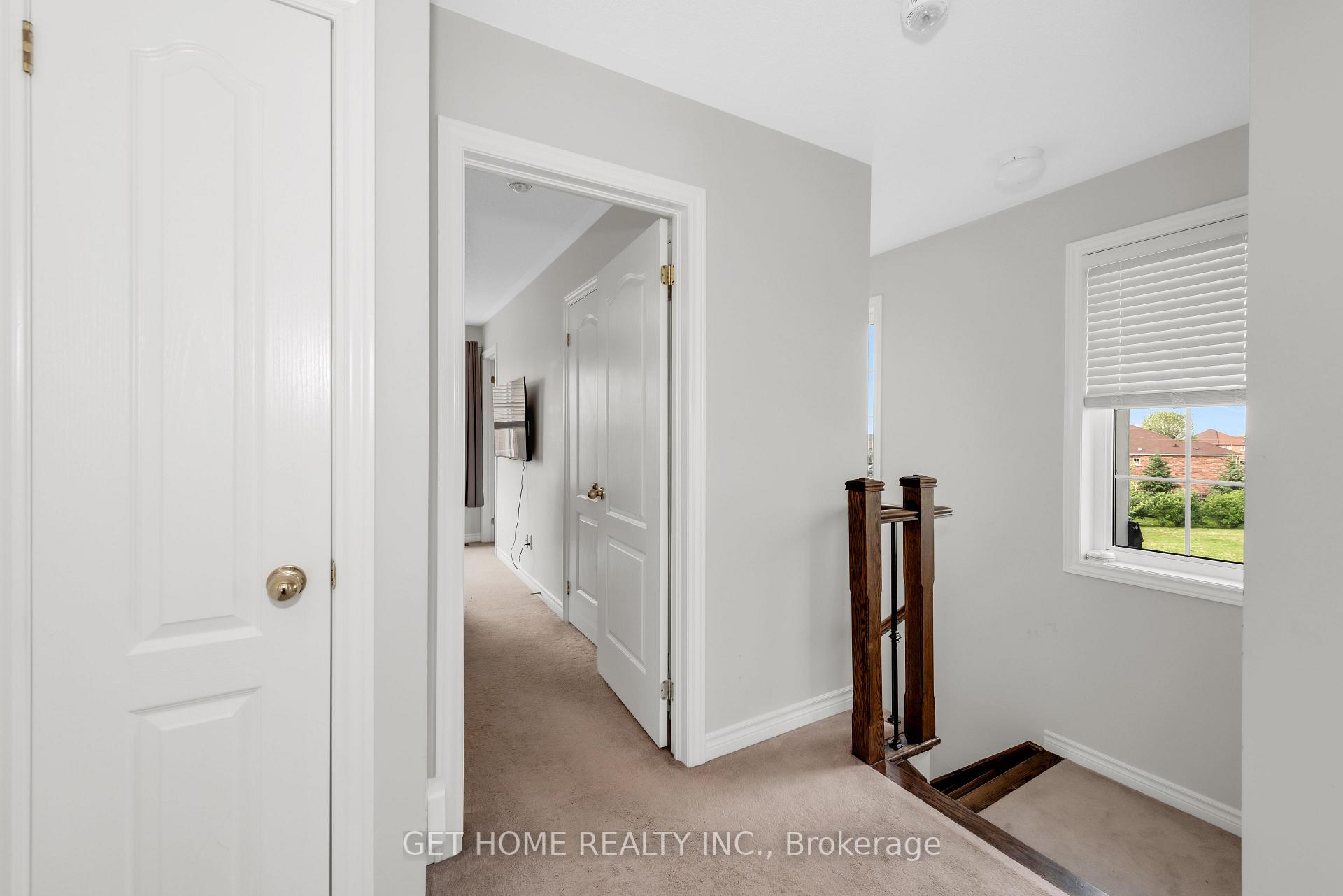 Photo 38 of 21 Rabbit Run Way, Brampton, Heart Lake — HOMEH