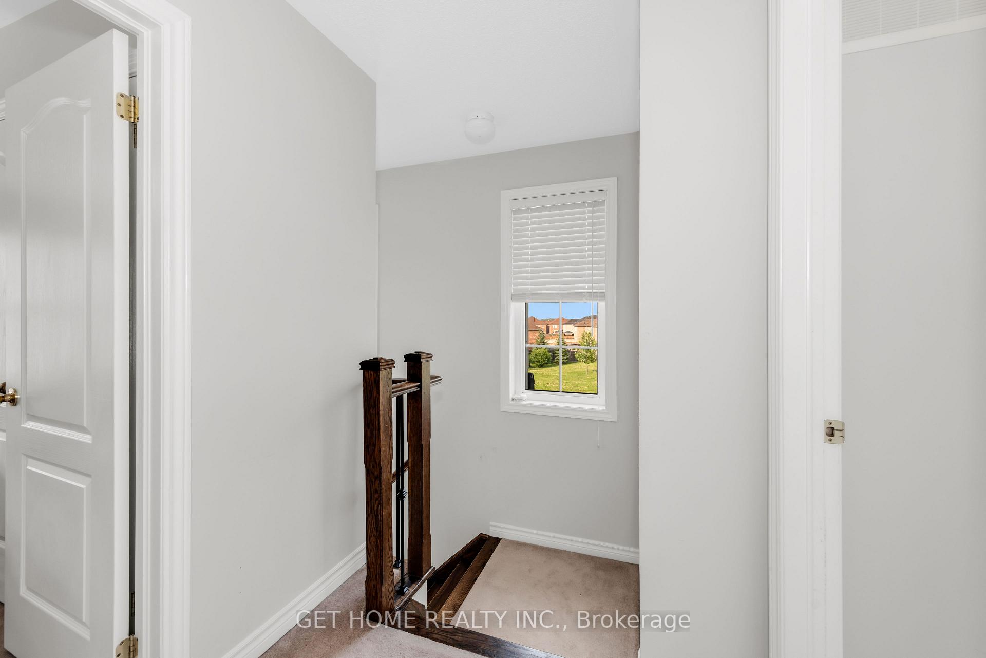 Photo 39 of 21 Rabbit Run Way, Brampton, Heart Lake — HOMEH