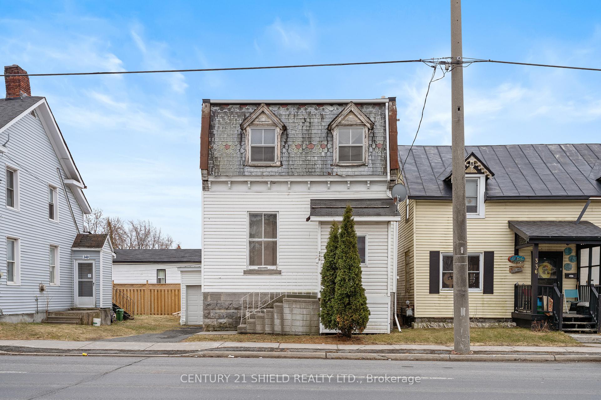 Front of 338 Water Street E