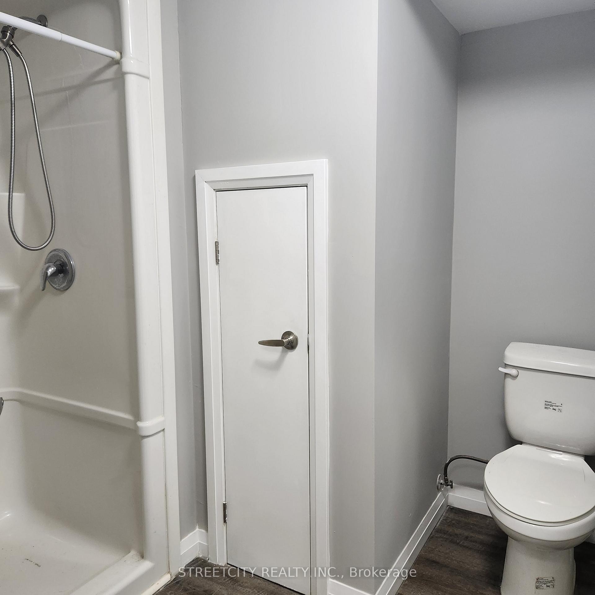 Photo 7 of Unit B2, 170 Bradford Street, Barrie, City Centre — HOMEH