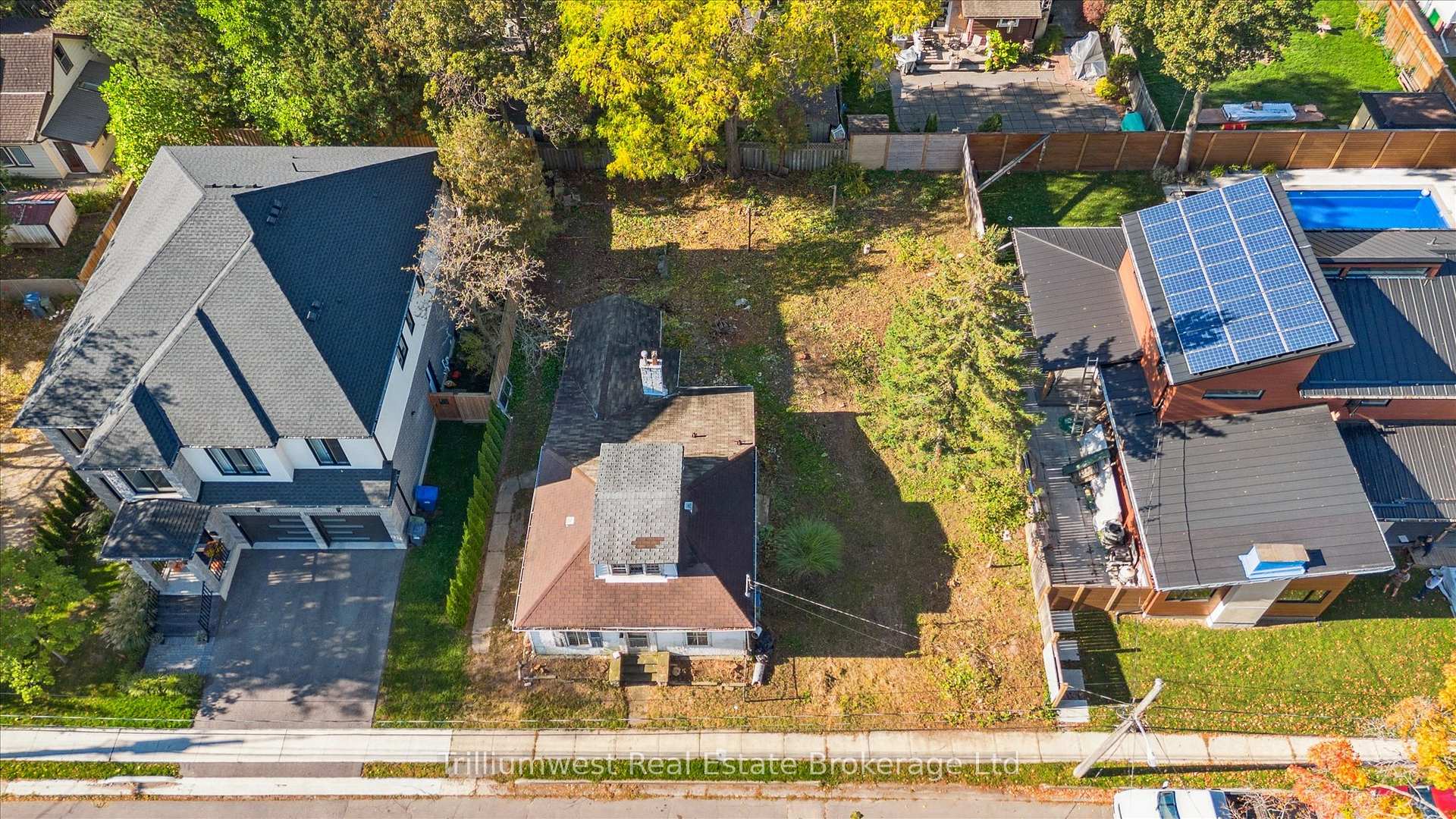 Photo 1 of 18 Jane Street, Guelph, St. George's — HOMEH