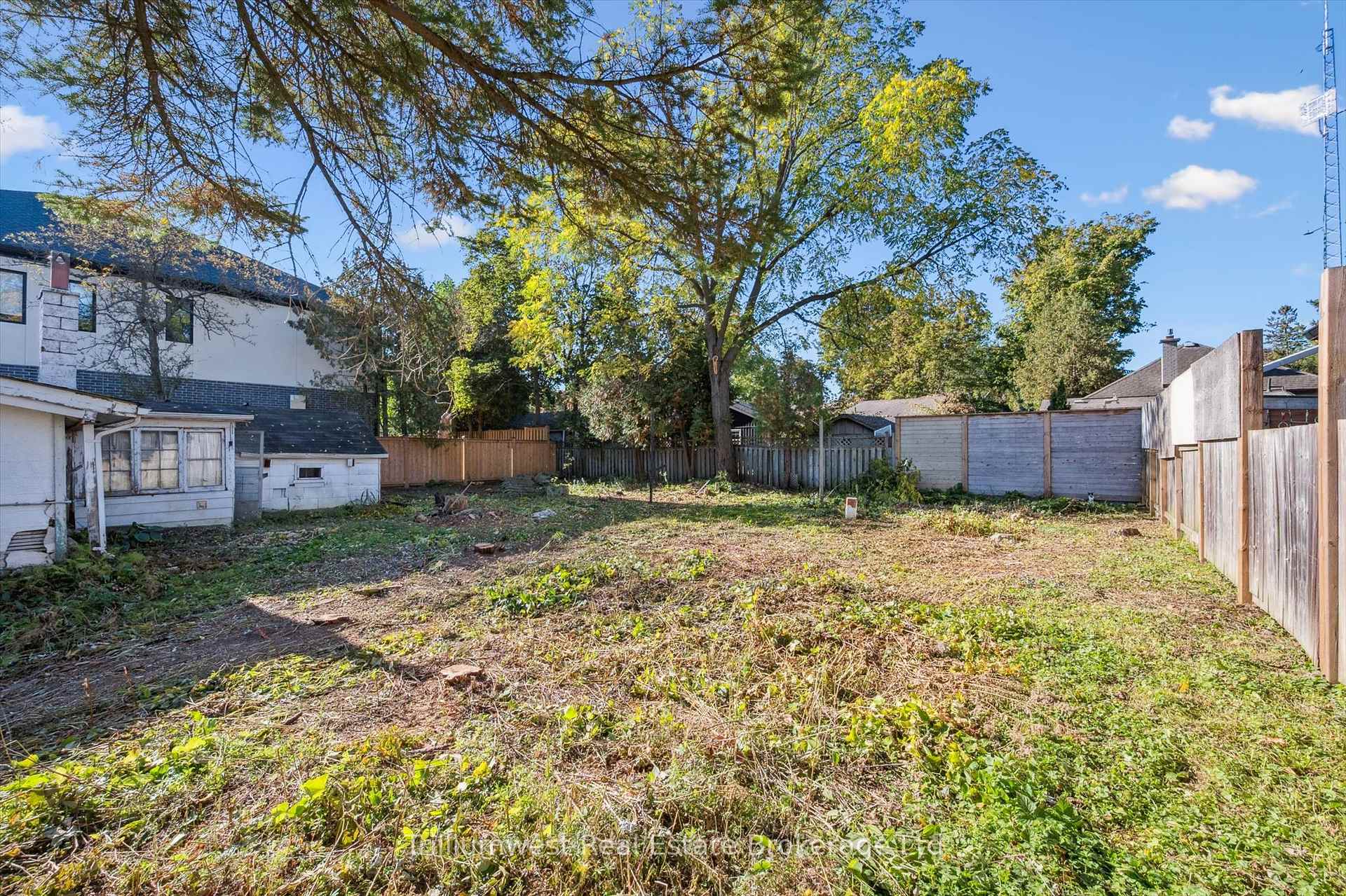 Photo 7 of 18 Jane Street, Guelph, St. George's — HOMEH