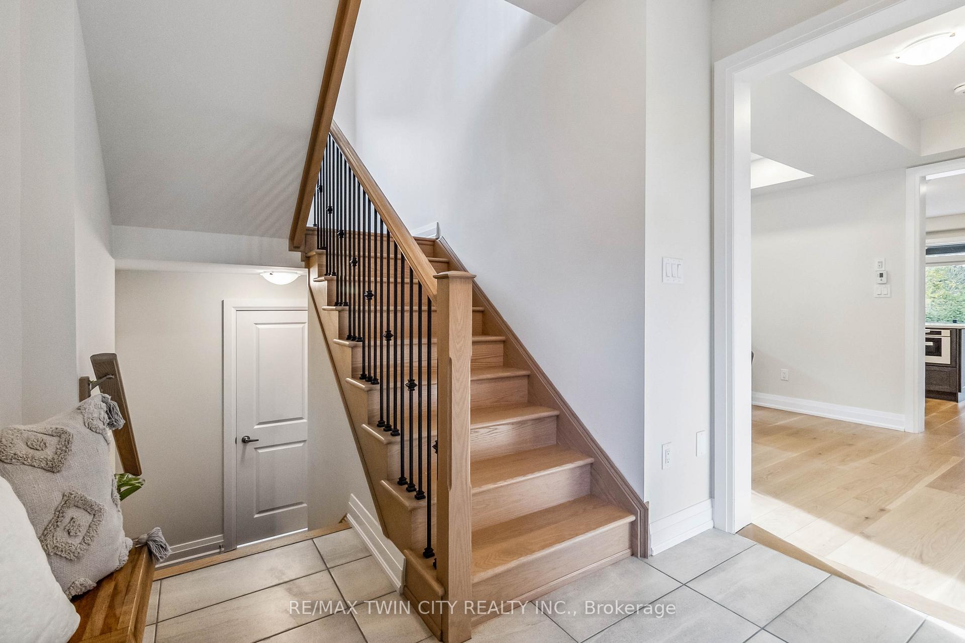 Photo 13 of 46 Mears Place, Brant, Brantford Twp — HOMEH