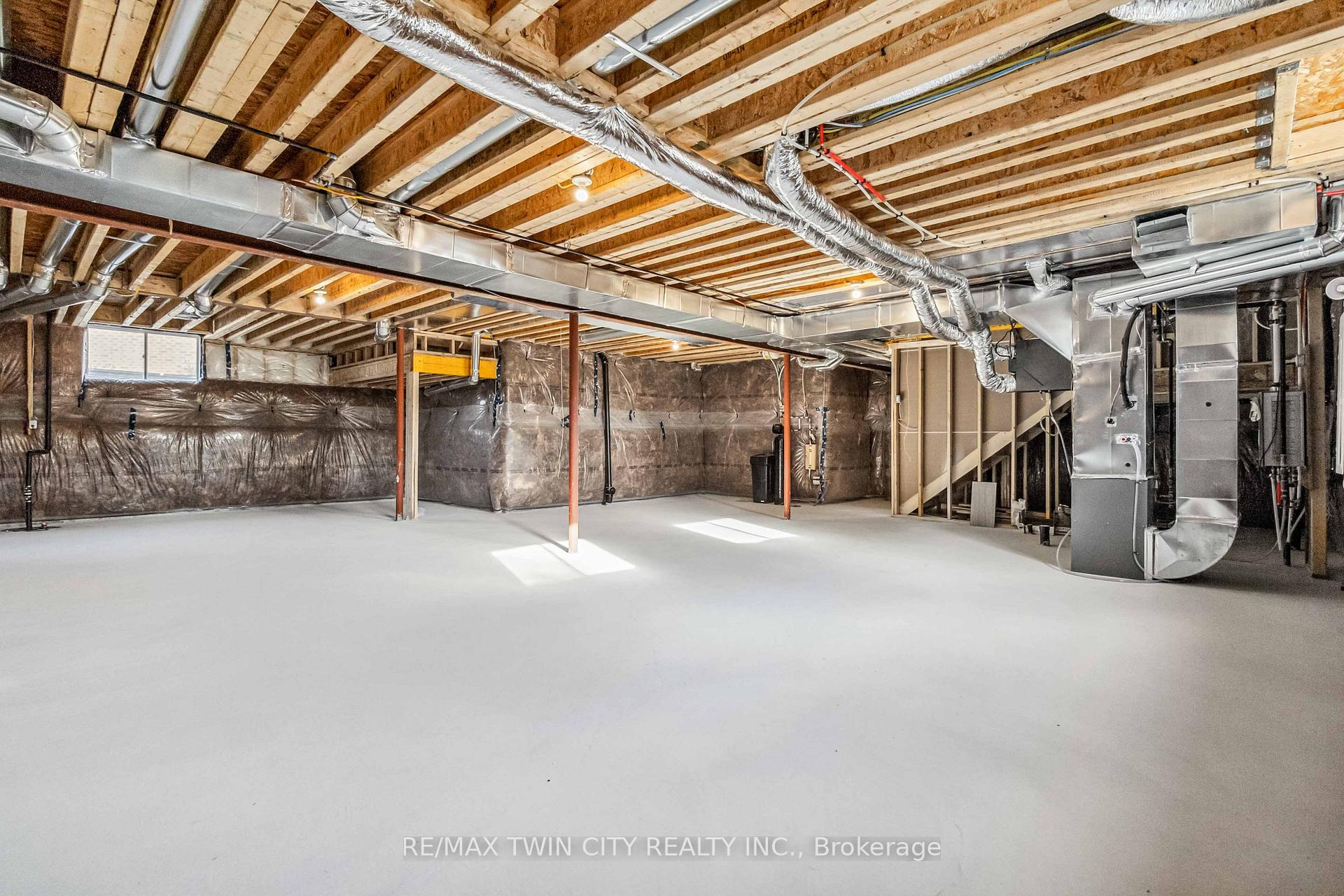 Photo 37 of 46 Mears Place, Brant, Brantford Twp — HOMEH
