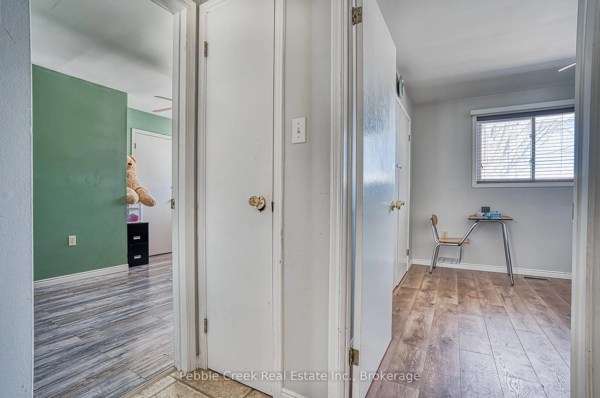 Photo 11 of 189 Hincks Street, Goderich, Goderich (Town) — HOMEH