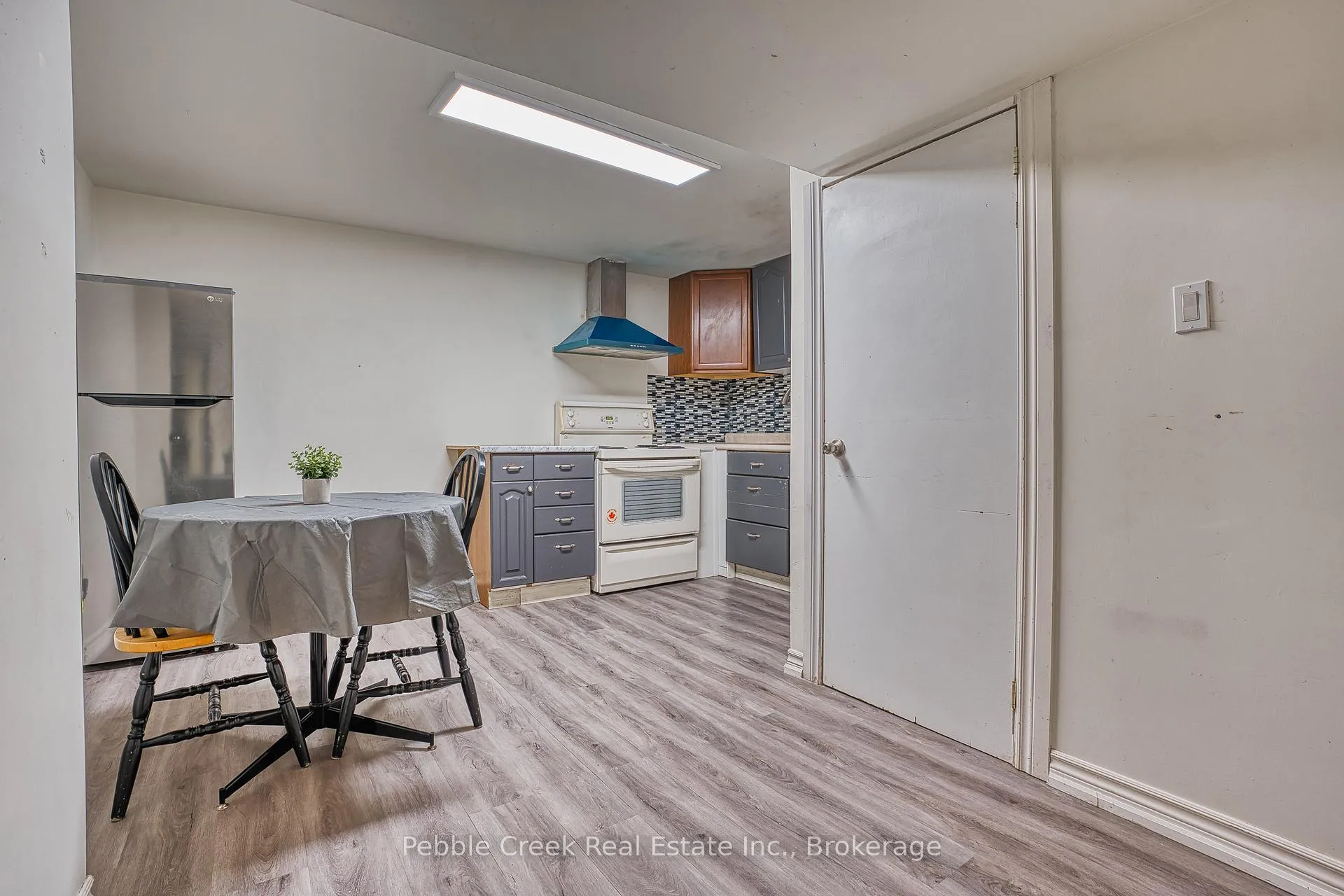 Photo 22 of 189 Hincks Street, Goderich, Goderich (Town) — HOMEH