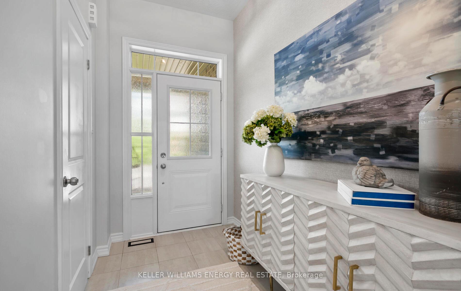 Photo 4 of 73 Brent Crescent, Clarington, Bowmanville — HOMEH