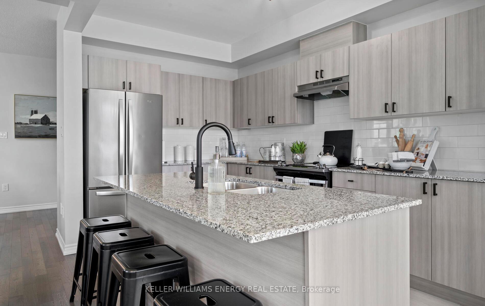 Photo 14 of 73 Brent Crescent, Clarington, Bowmanville — HOMEH