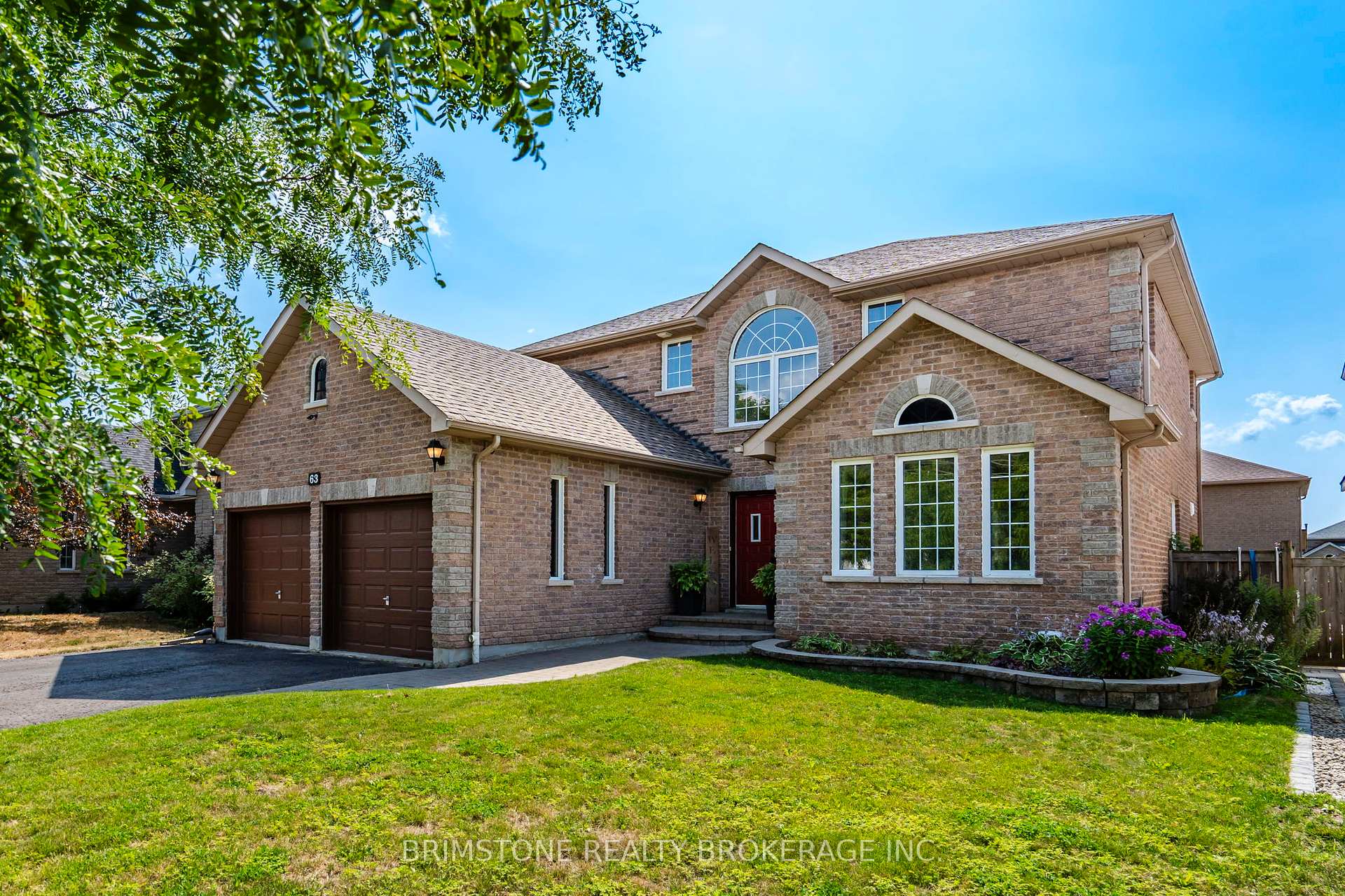 Photo 2 of 63 Prince George Crescent, Barrie, Innis-Shore — HOMEH