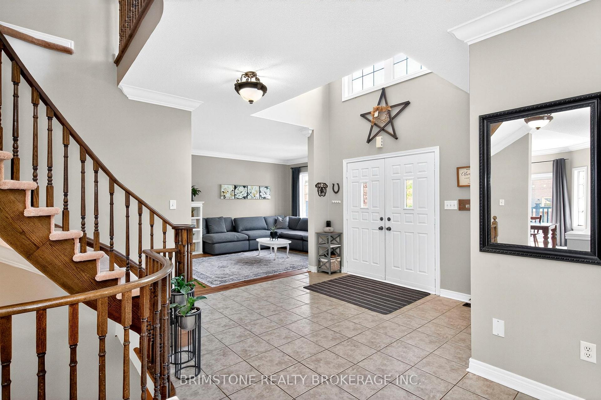 Photo 5 of 63 Prince George Crescent, Barrie, Innis-Shore — HOMEH