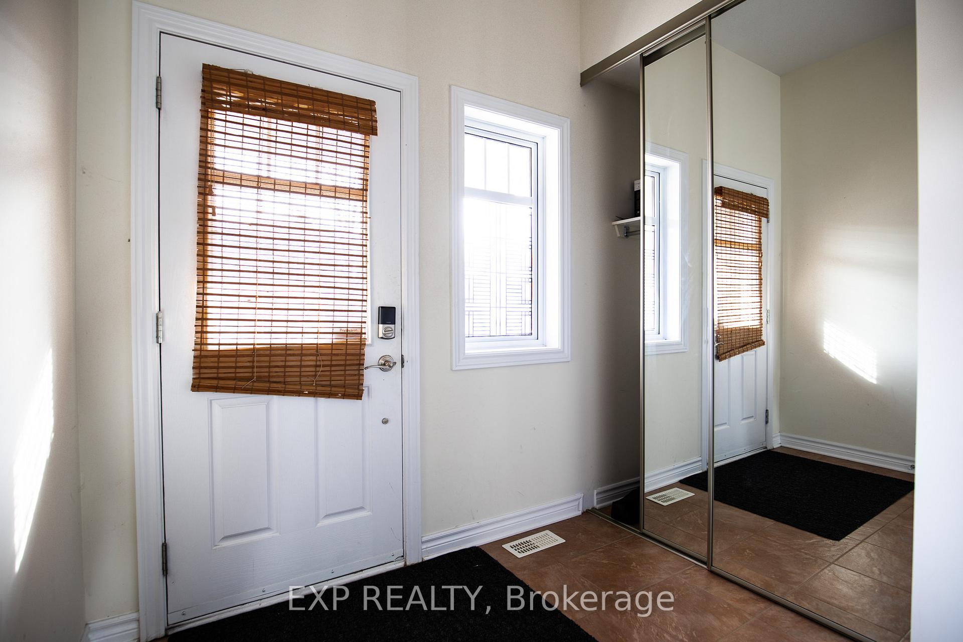 Photo 3 of 115 Garrity Crescent, Ottawa, Barrhaven - Strandherd — HOMEH
