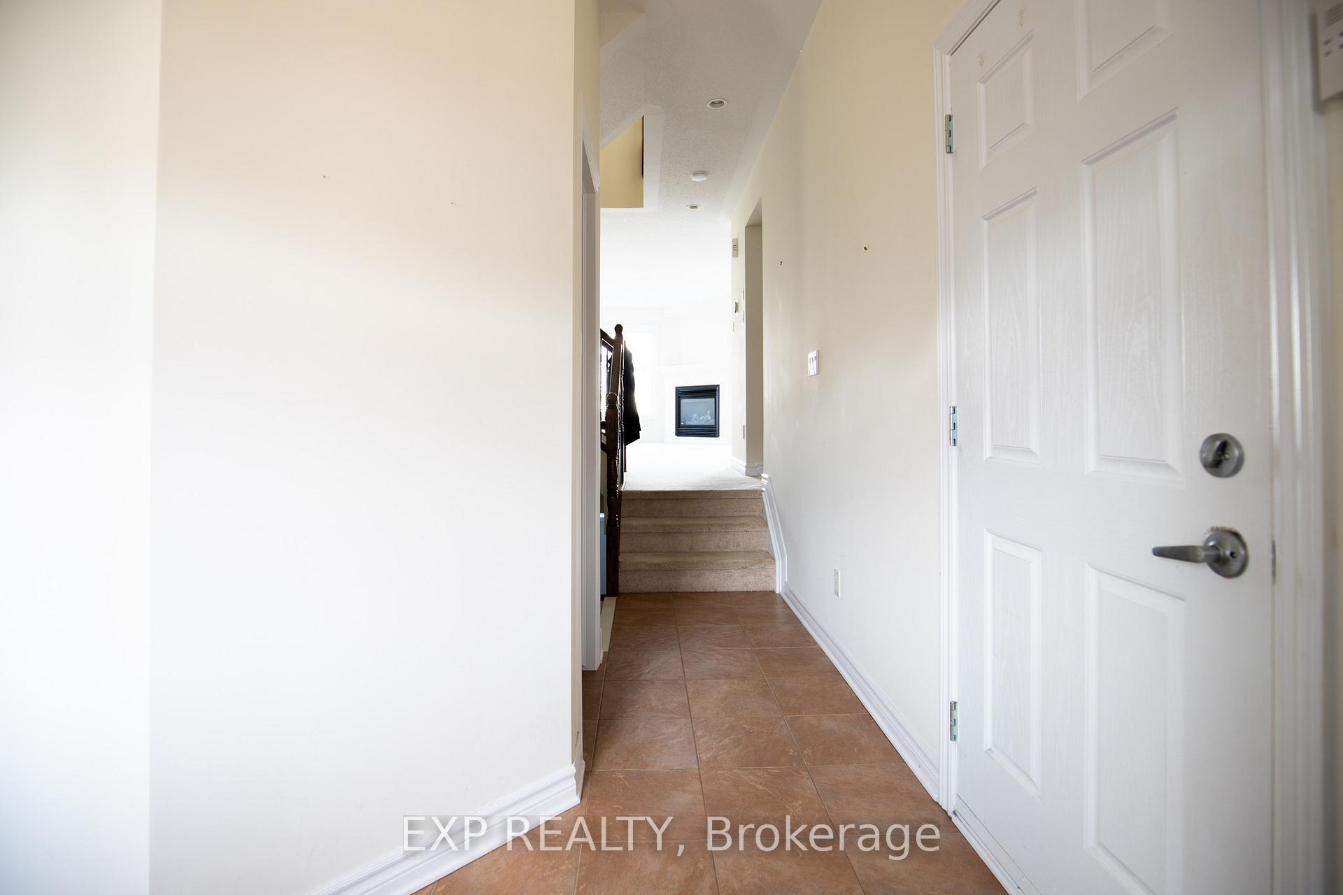 Photo 5 of 115 Garrity Crescent, Ottawa, Barrhaven - Strandherd — HOMEH