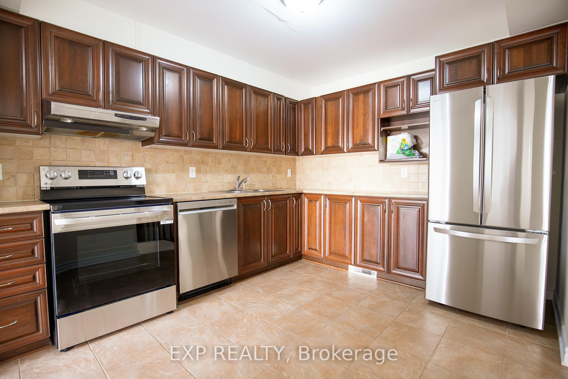 Photo 12 of 115 Garrity Crescent, Ottawa, Barrhaven - Strandherd — HOMEH