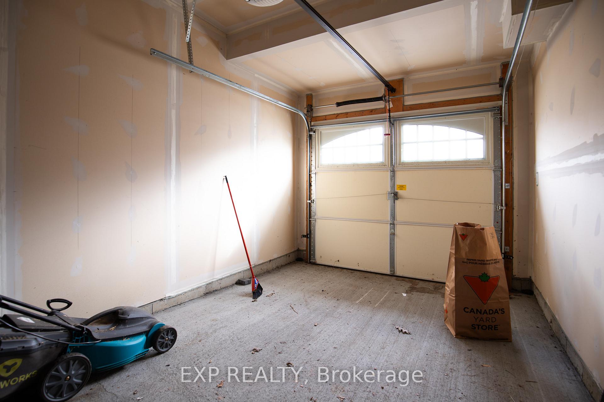 Photo 38 of 115 Garrity Crescent, Ottawa, Barrhaven - Strandherd — HOMEH