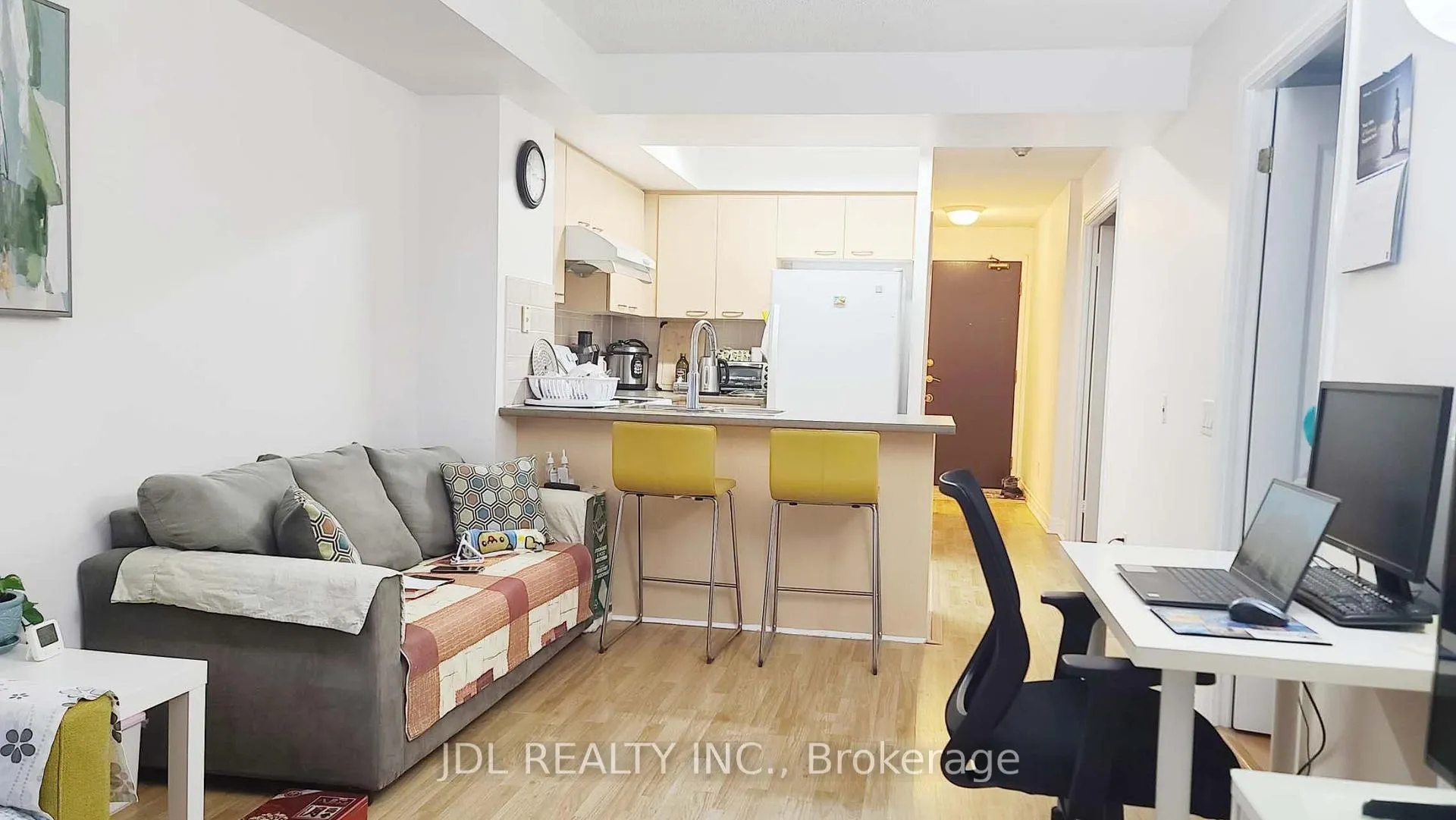 Photo 8 of Unit 701, 25 Times Ave, Markham, Commerce Valley — HOMEH