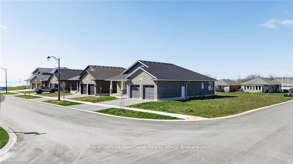 Photo 29 of 432 Coast Drive, Goderich, Goderich (Town) — HOMEH