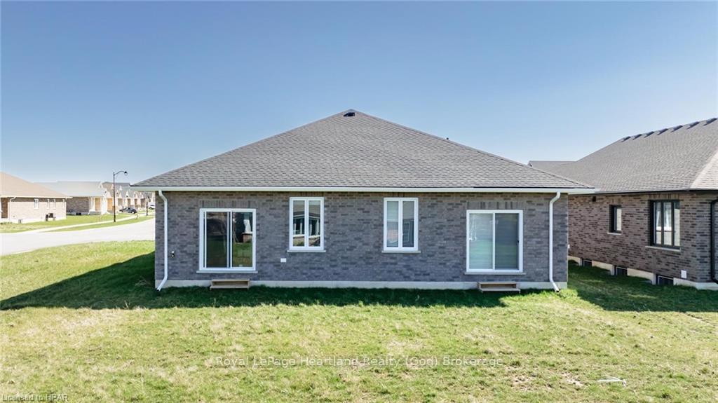 Photo 30 of 432 Coast Drive, Goderich, Goderich (Town) — HOMEH