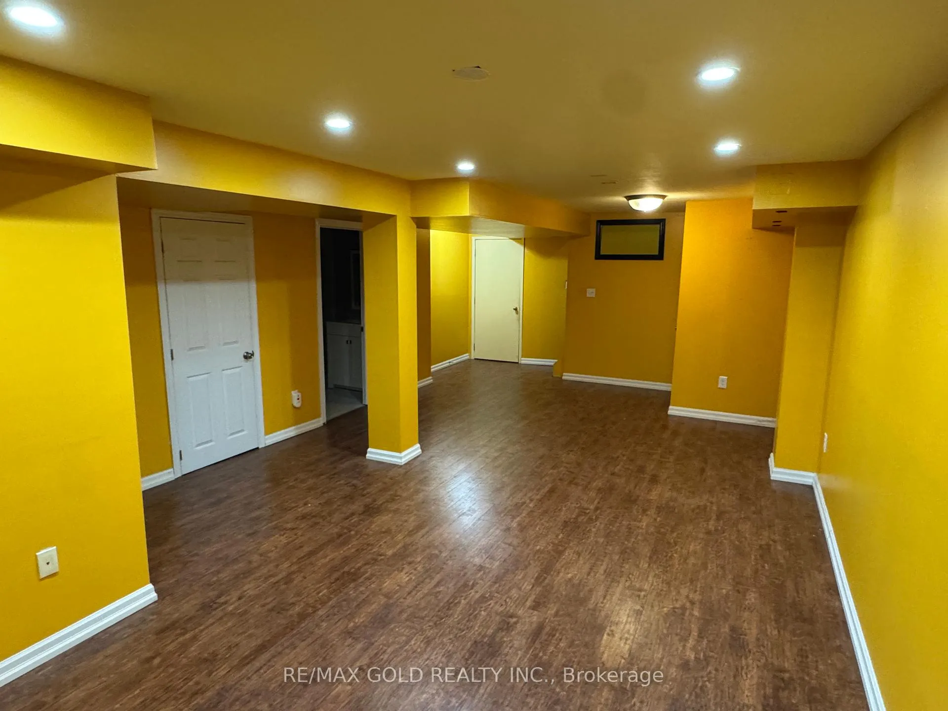 Photo 302 of 9 Upwood Place, Brampton, Sandringham-Wellington — HOMEH