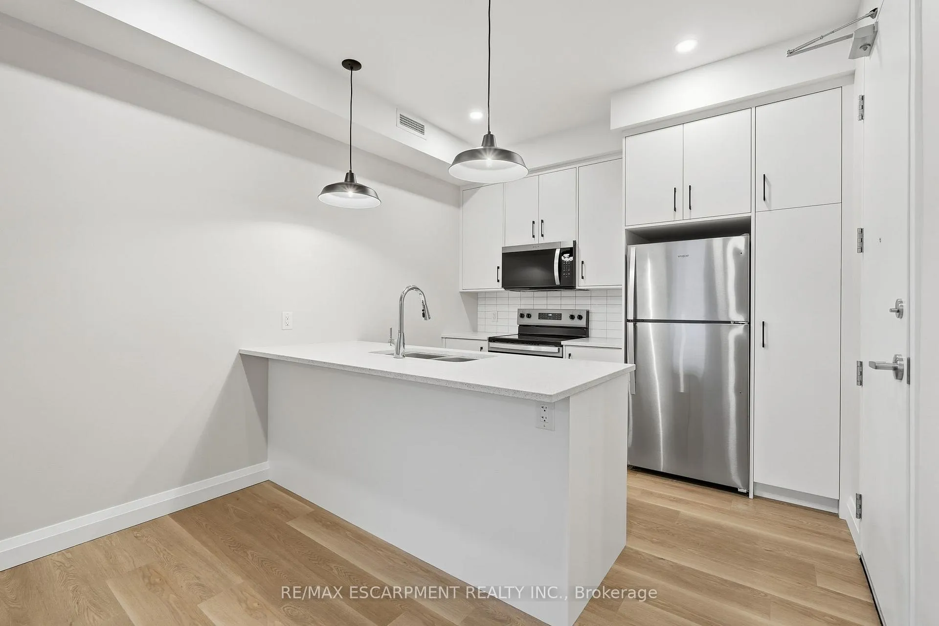 Photo 6 of Unit 1, 231 Park Street N, Hamilton, Central — HOMEH