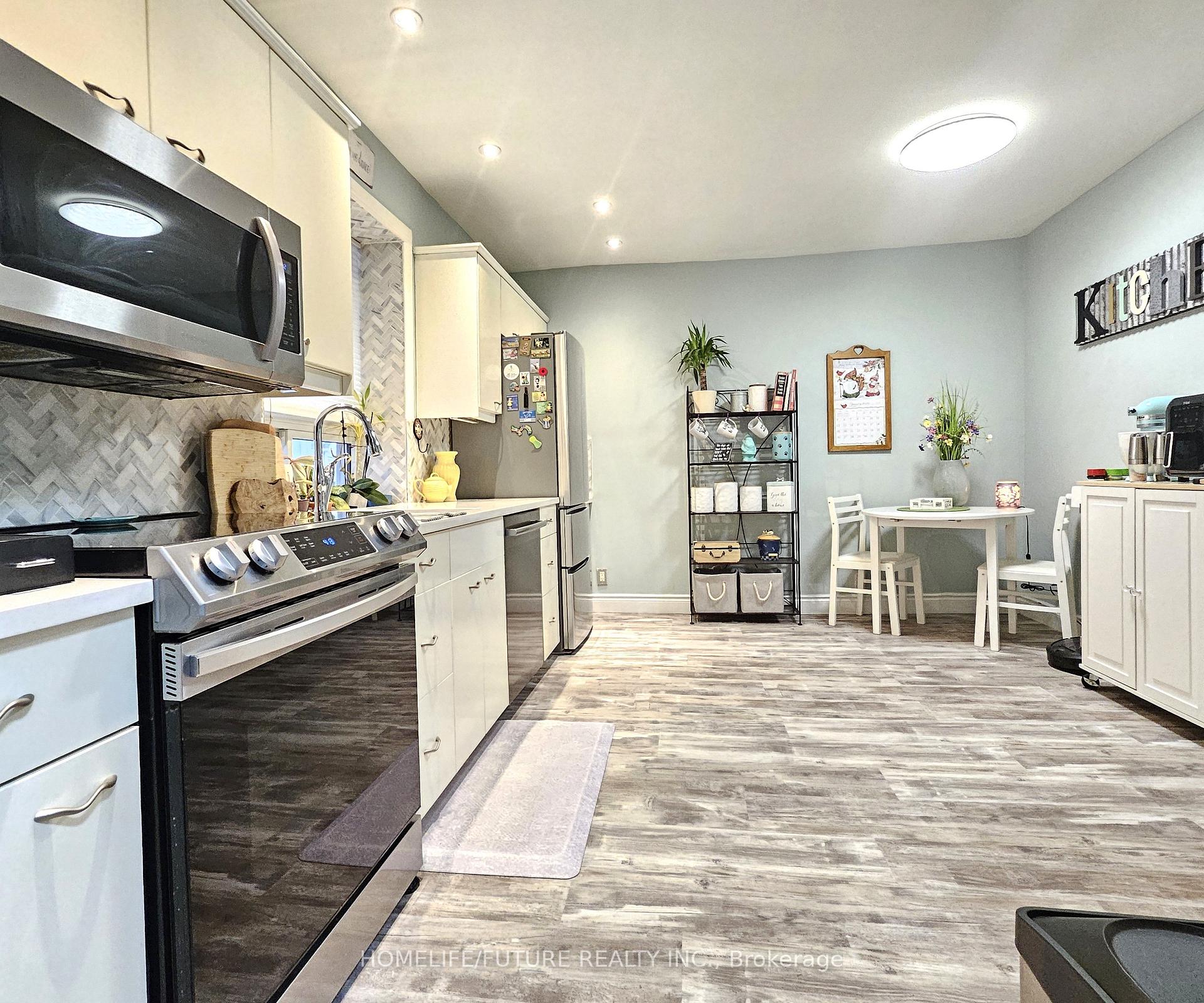 Photo 3 of 58 Burton Street, Belleville, Belleville Ward — HOMEH