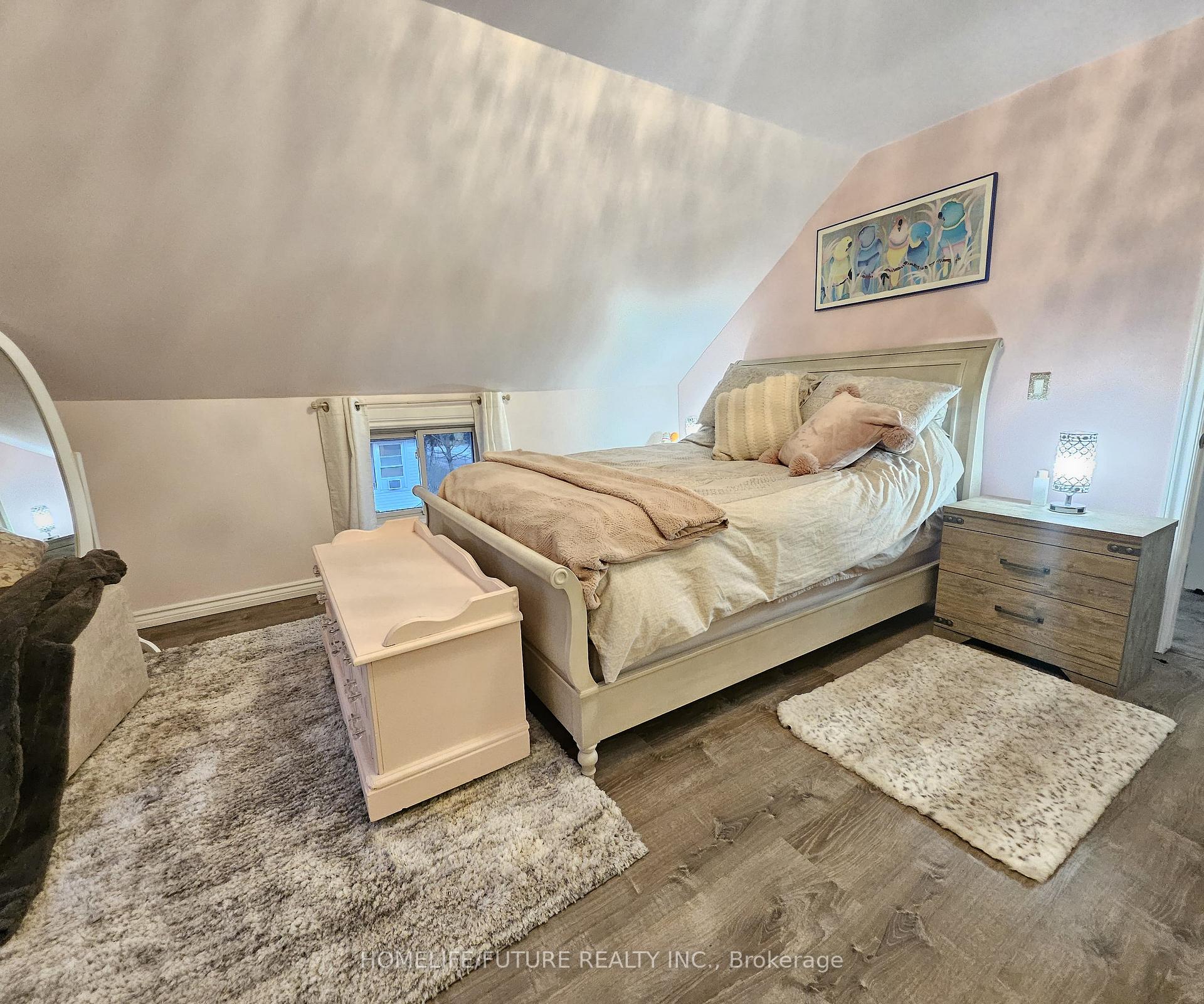Photo 10 of 58 Burton Street, Belleville, Belleville Ward — HOMEH