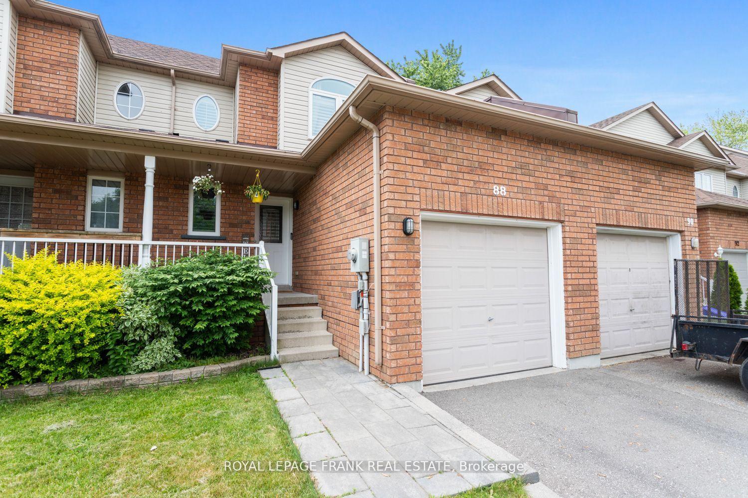 Photo 2 of 88 Richfield Square, Clarington, Courtice — HOMEH