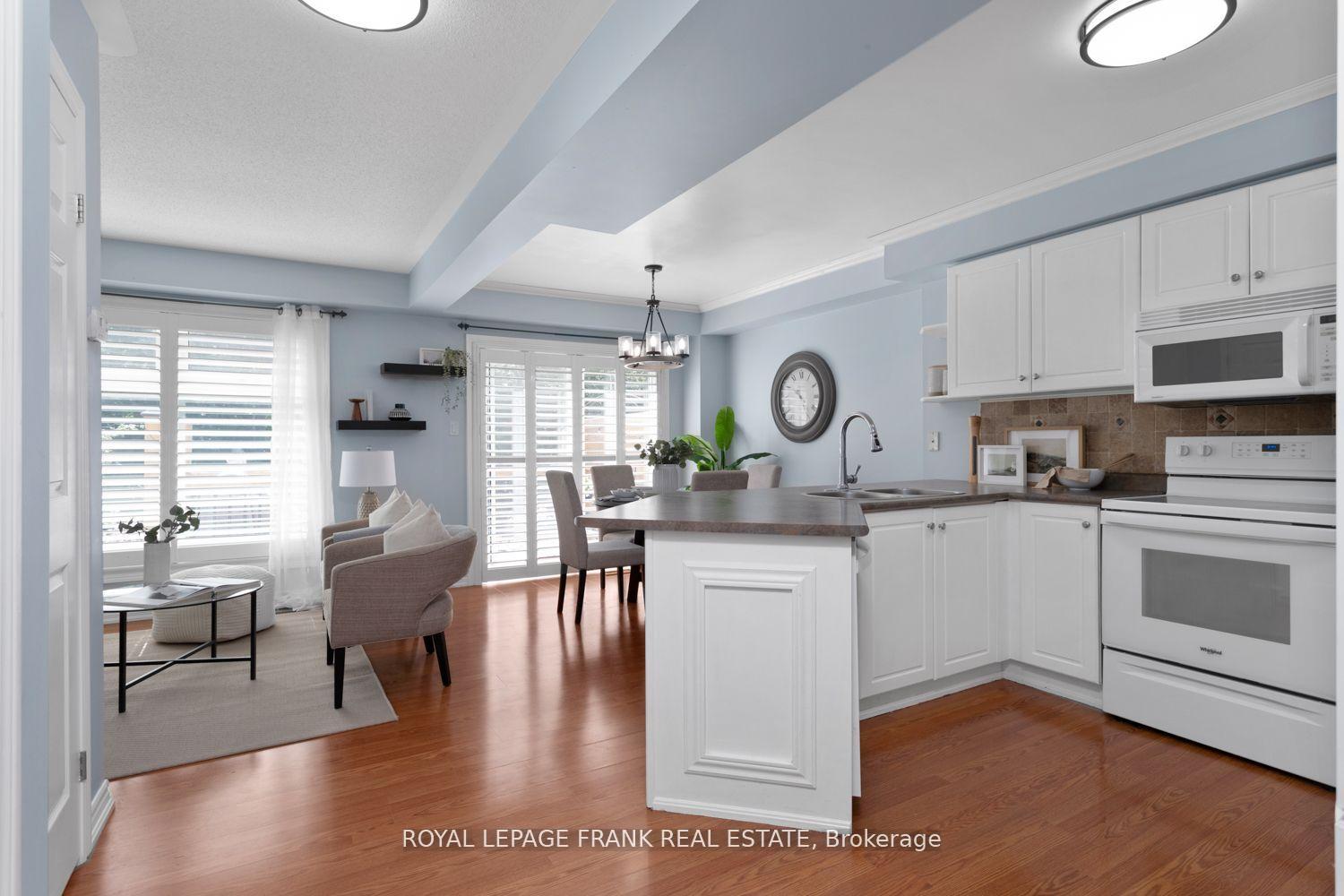 Photo 5 of 88 Richfield Square, Clarington, Courtice — HOMEH