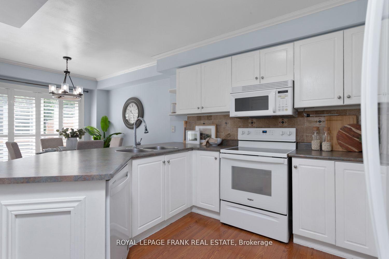 Photo 6 of 88 Richfield Square, Clarington, Courtice — HOMEH